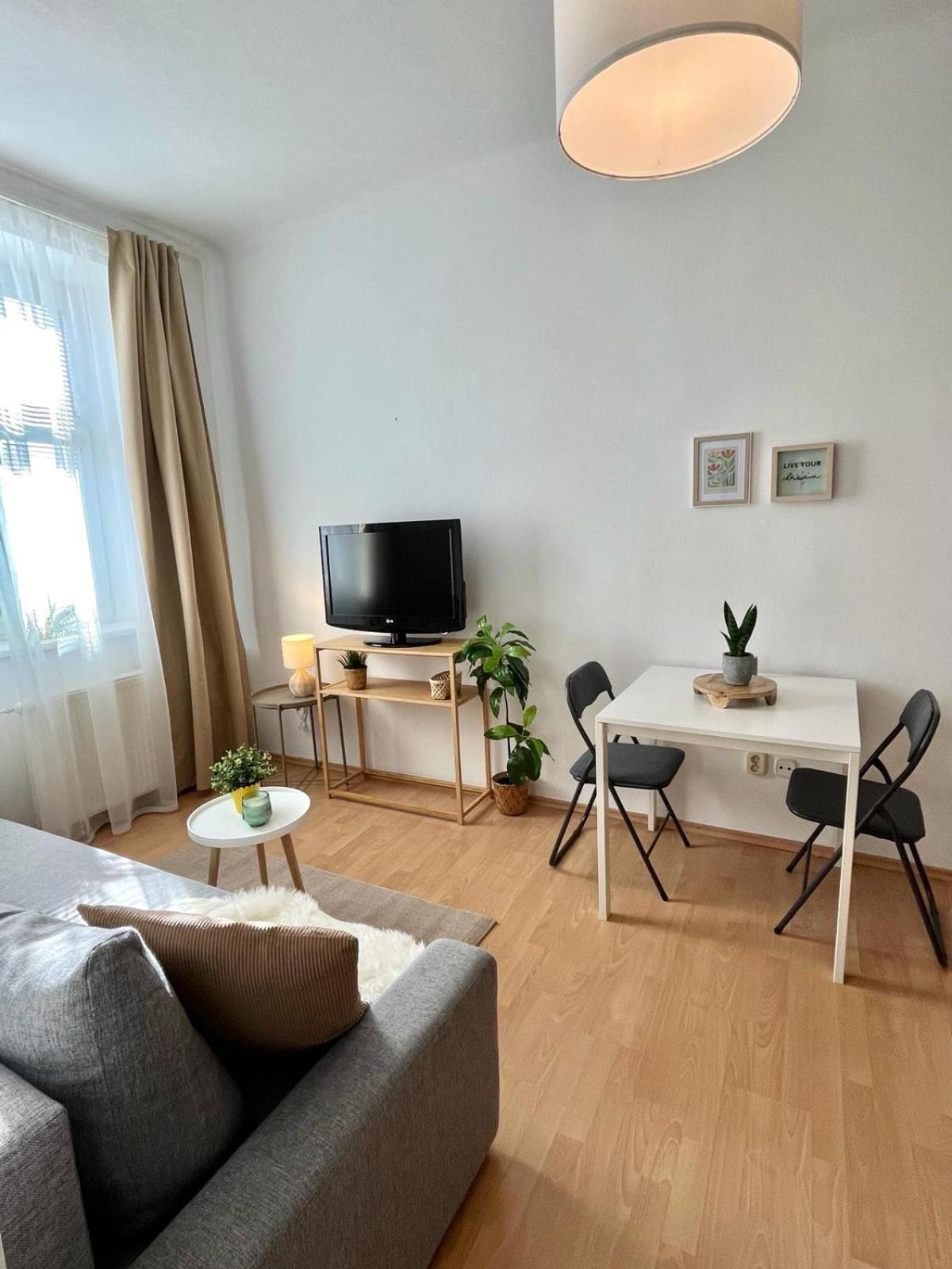 Apartment Caroline - Old Town, Ac 布拉迪斯拉发 外观 照片