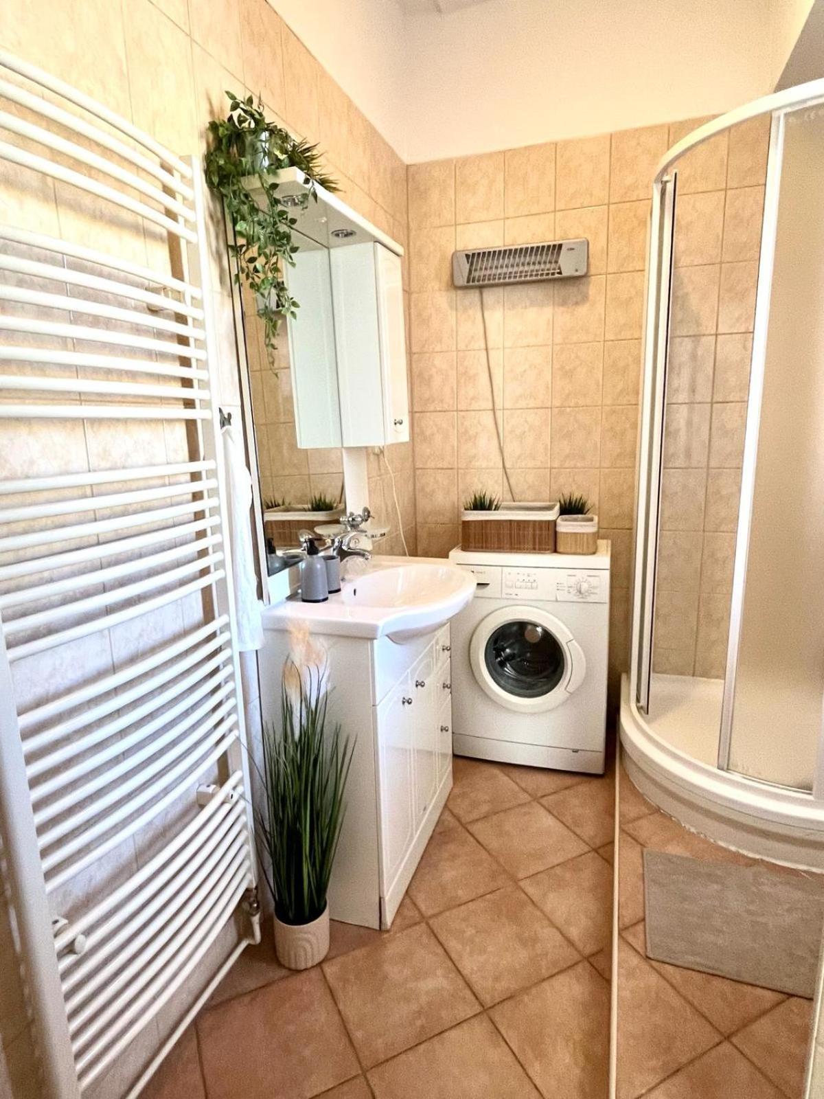Apartment Caroline - Old Town, Ac 布拉迪斯拉发 外观 照片